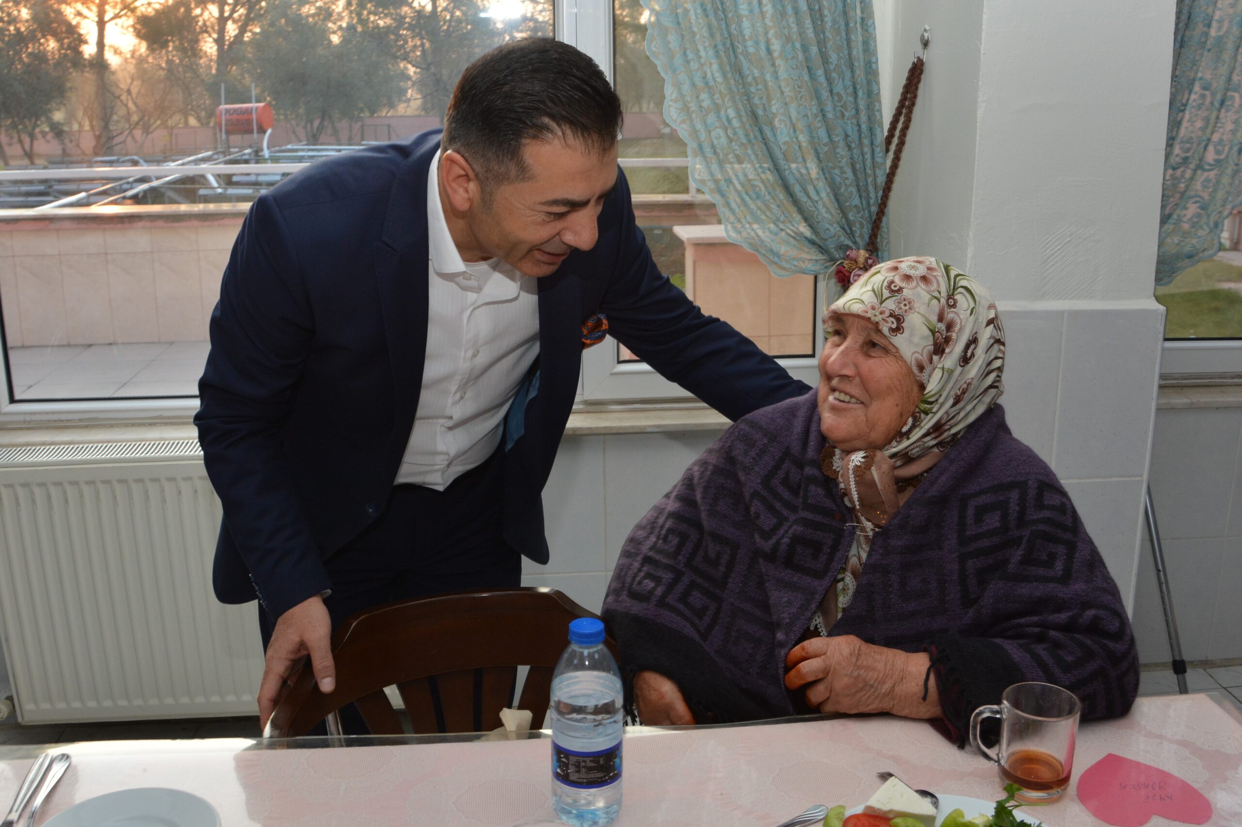 TÜRK KADINI ÖRNEKTİR