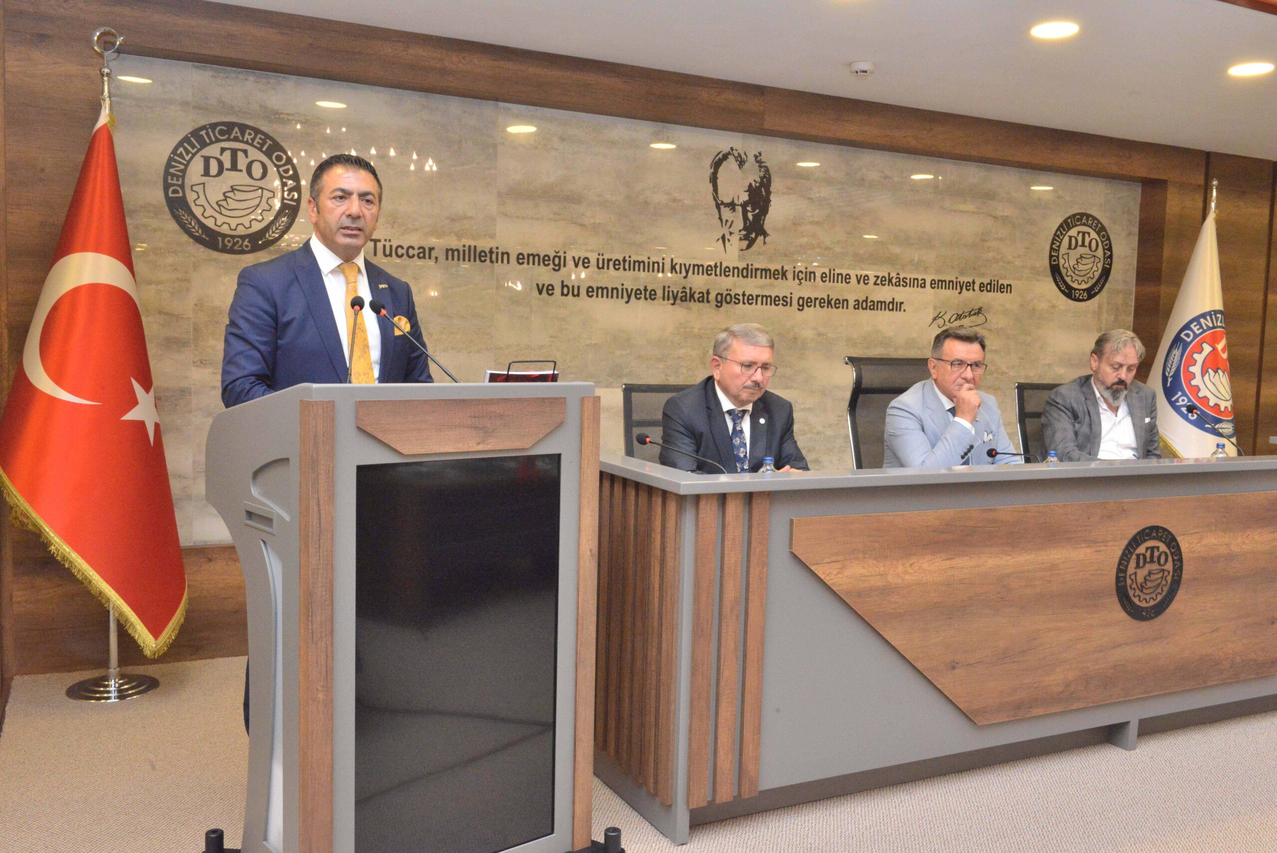 MİLLETVEKİLİ ÖK, DTO MECLİSİ’NİN SORULARINI YANITLADI