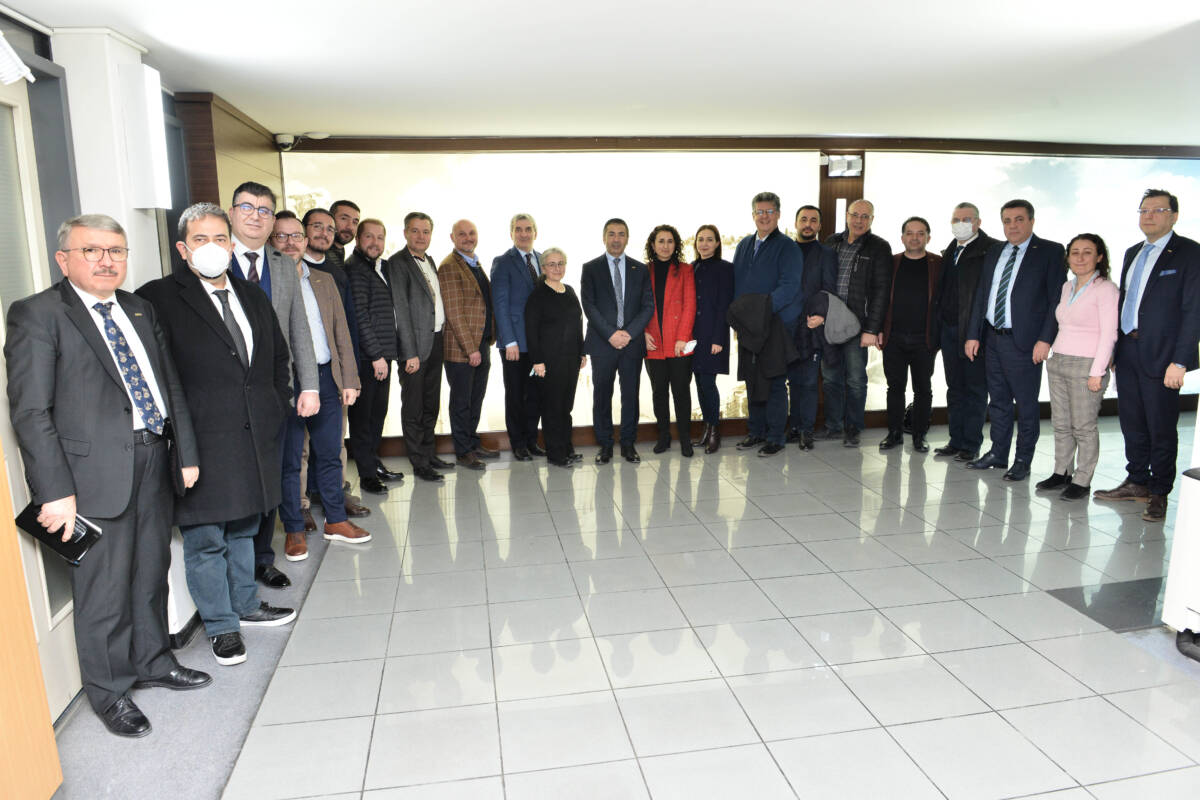 İŞ DÜNYASININ SORUNLARINI ÇÖZMEK İÇİN EL ELE VERDİLER
