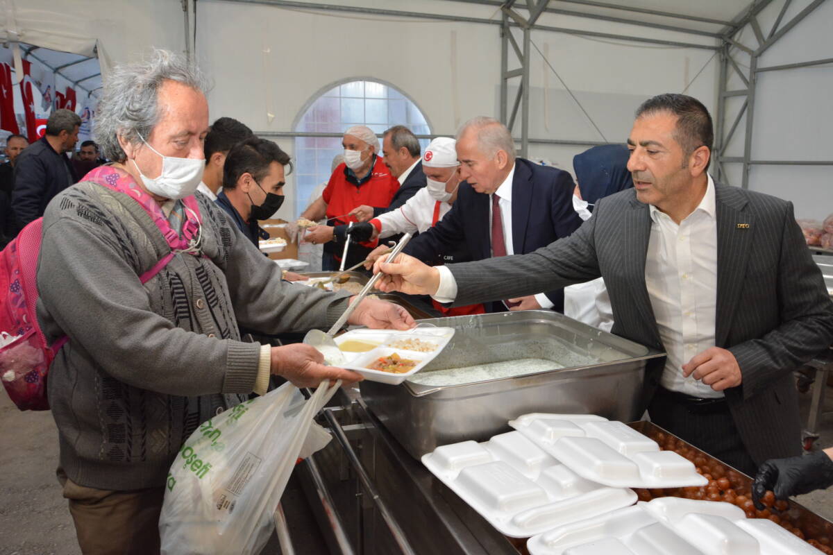 ÇADIRDAKİ İLK İFTAR DTO’DAN
