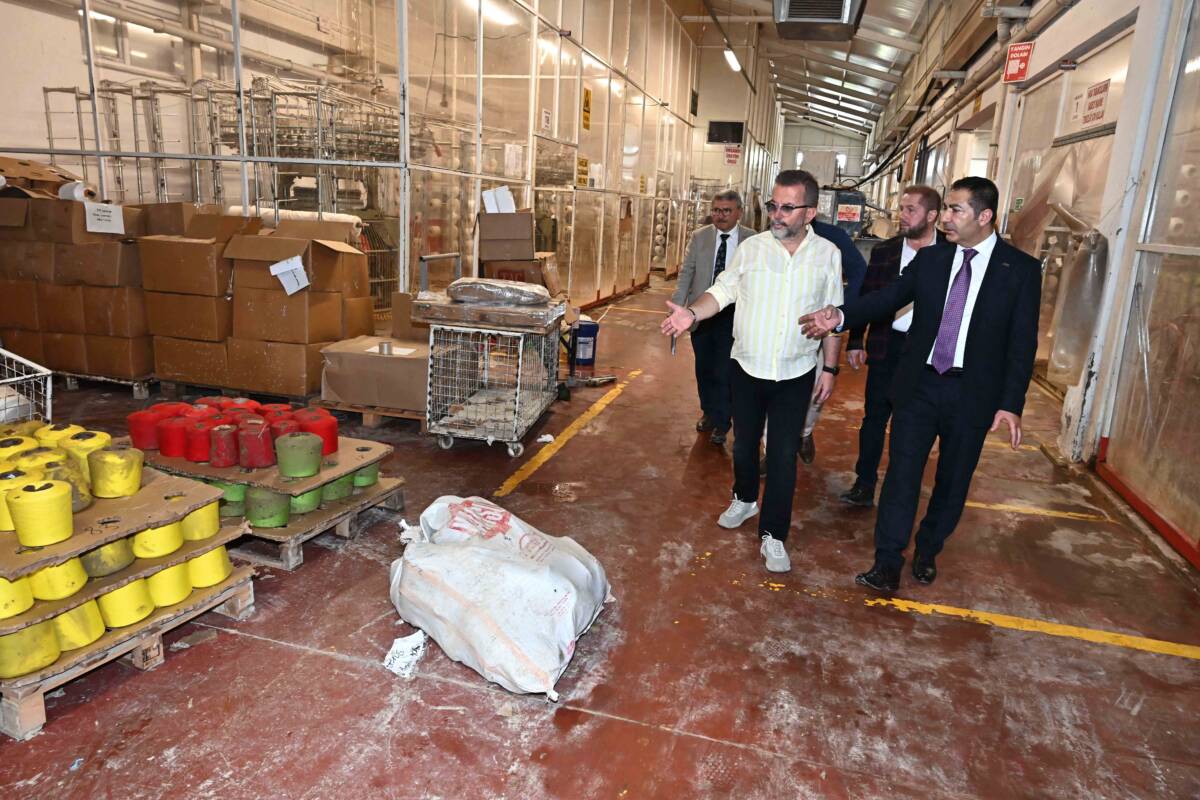 BAŞKAN ERDOĞAN’DAN SEL BÖLGESİNDEKİ ÜYELERİNE GEÇMİŞ OLSUN ZİYARETİ