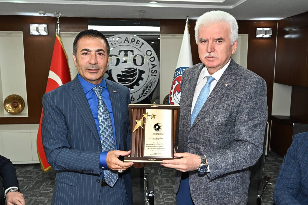 BAŞKAN ERDOĞAN, DENİZLİ PLATFORMU DÖNEM SÖZCÜLÜĞÜNÜ DEVRETTİ
