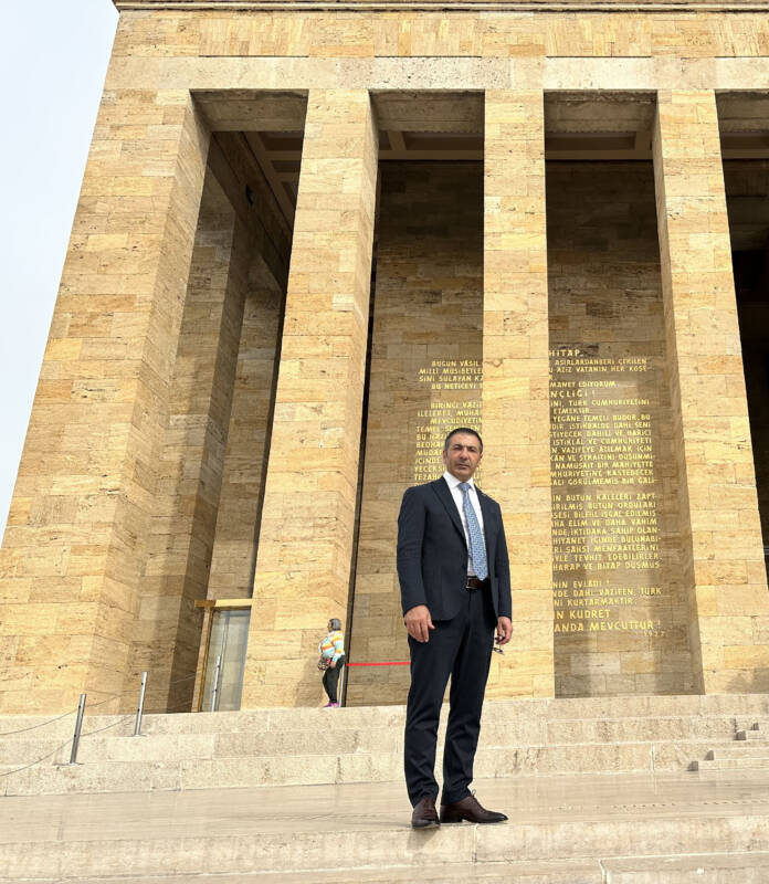 ATA’NIN HUZURUNA ÇIKTILAR
