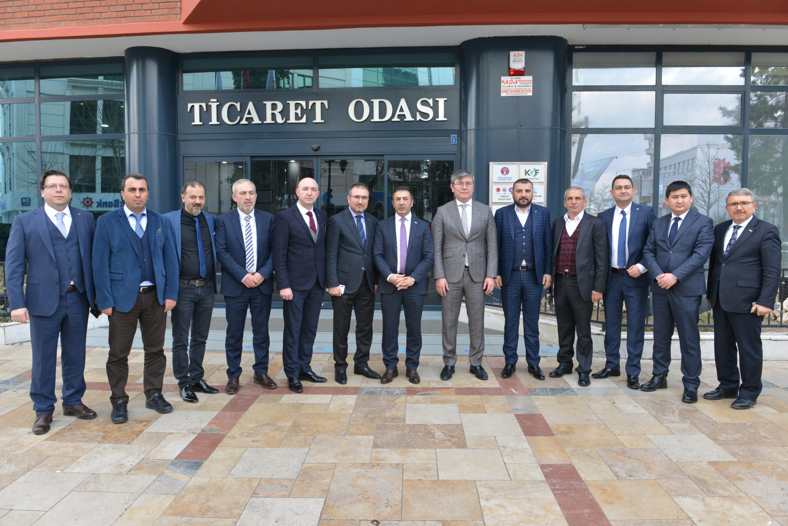 BAŞKAN ERDOĞAN: “İKİ DOST ÜLKENİN TİCARİ BAĞINI GÜÇLENDİRMELİYİZ”